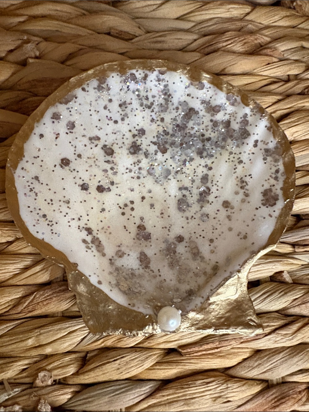 Hand Crafted Pearl Shell Trinket Dish in White & Gold